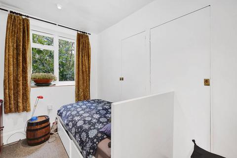 3 bedroom flat for sale, Saracen Street, Tower Hamlets, London, E14