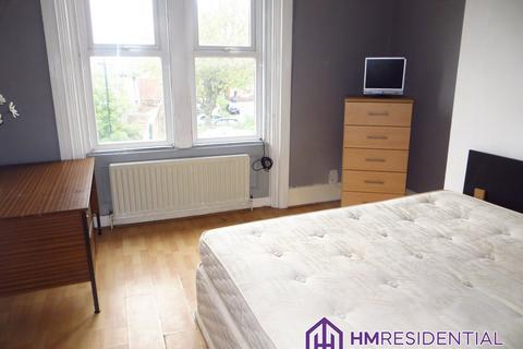 3 bedroom flat for sale, Beaconsfield Street, Newcastle Upon Tyne NE4