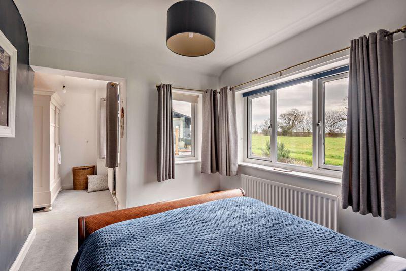 Bedroom 1 (2)