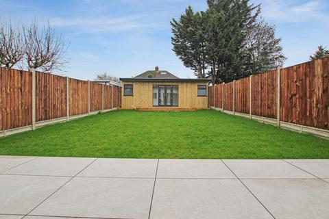 4 bedroom semi-detached bungalow for sale, The Drive, Bexley