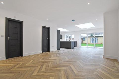 170 The Drive, Bexley, DA5 3BX