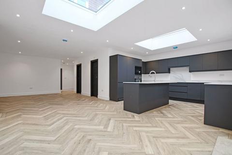170 The Drive, Bexley, DA5 3BX