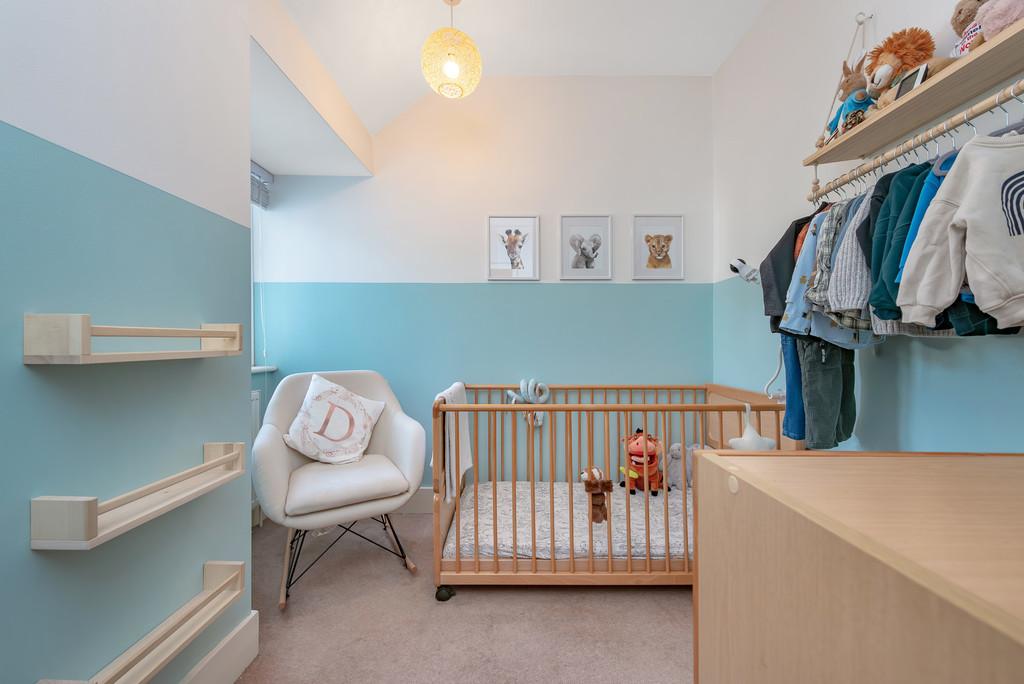 181 Chipstead Valley Road Low Res 0004  IMM2576-En