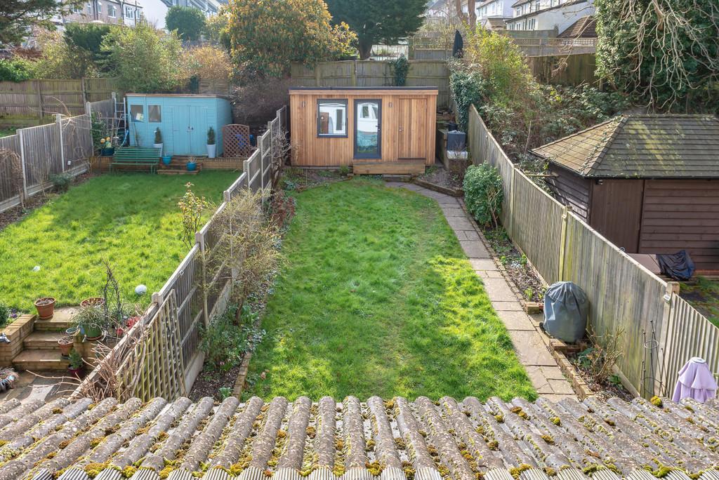 181 Chipstead Valley Road Low Res 0005  IMM2588-En