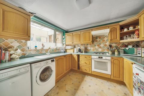 3 bedroom terraced house for sale, Oberon Court, Shakespeare Road, Bedford
