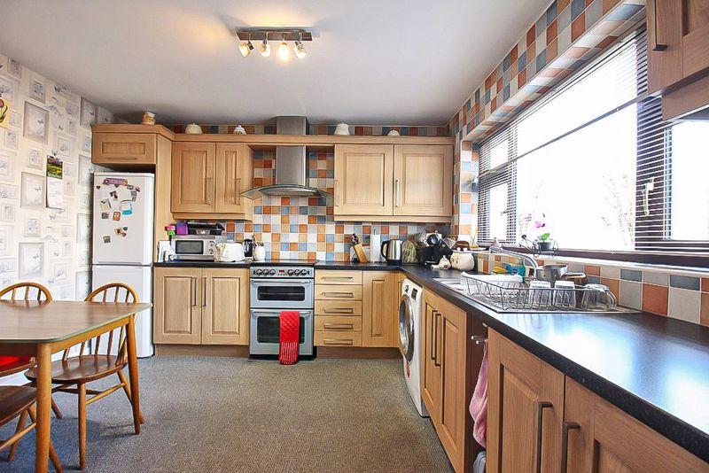 Dining kitchen
