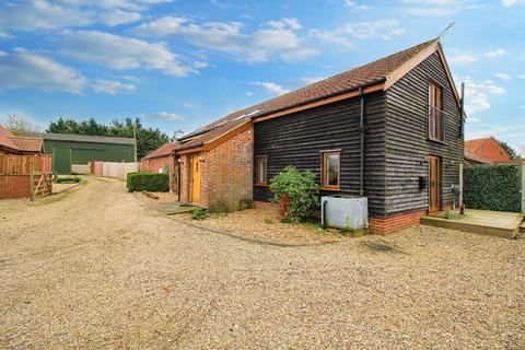 3 bedroom barn conversion to rent, Rotten Row, East Tuddenham NR20