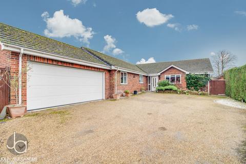 4 bedroom detached bungalow for sale, Church Road, Tiptree