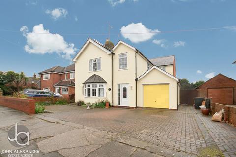 4 bedroom detached house for sale, D'Arcy Road, Colchester, CO2