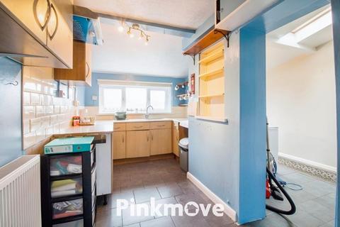 8 Gladstone Terrace, Varteg, Pontypool, NP4 7RW