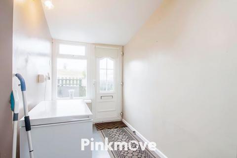 8 Gladstone Terrace, Varteg, Pontypool, NP4 7RW