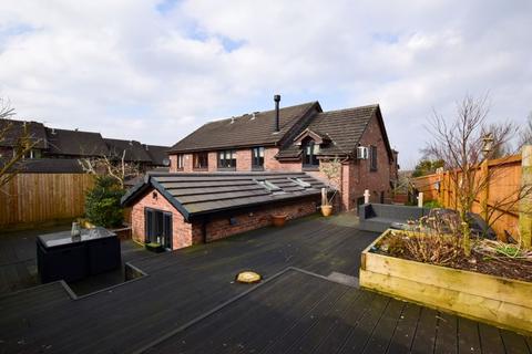 4 bedroom semi-detached house for sale, Ridgway Gardens, Lymm, WA13 0HQ