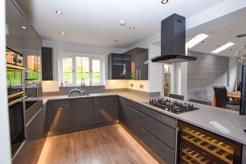 4 bedroom semi-detached house for sale, Ridgway Gardens, Lymm, WA13 0HQ