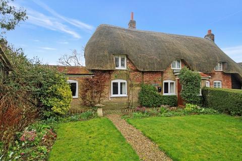 Shallows Cottage The Shallows, Breamore, Fordingbridge, SP6 2AG