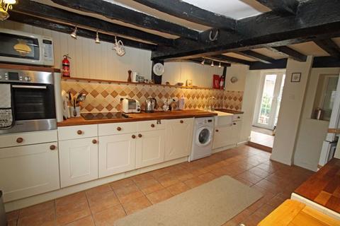 Shallows Cottage The Shallows, Breamore, Fordingbridge, SP6 2AG
