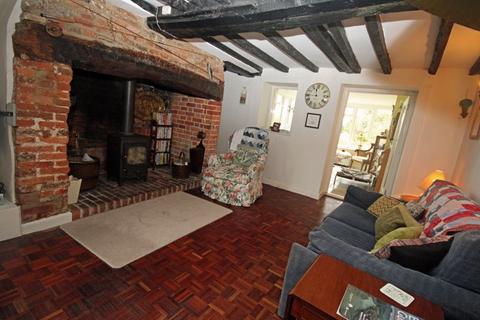 Shallows Cottage The Shallows, Breamore, Fordingbridge, SP6 2AG