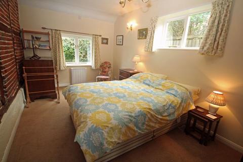 Shallows Cottage The Shallows, Breamore, Fordingbridge, SP6 2AG