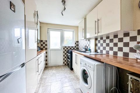 25 Pickeridge Close, Taunton, TA2 7HN