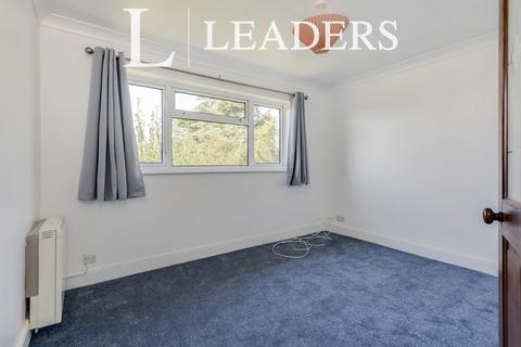 2 bedroom flat to rent, Stanford Road