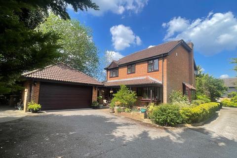 4 bedroom detached house for sale, Windmill Field, Windlesham GU20