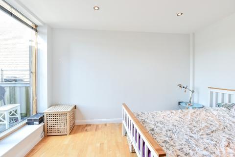 1 bedroom flat to rent, Gordon Road Nunhead Grove SE15