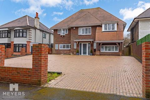5 bedroom detached house for sale - Carbery Avenue, Southbourne, BH6