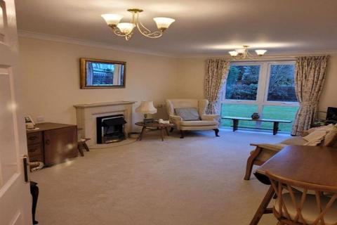 1 bedroom flat for sale, Oyster Lane, Byfleet KT14