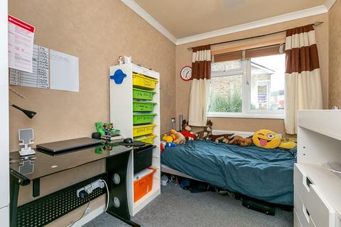 97 The Lindens, New Addington, Croydon, CR0 9EN
