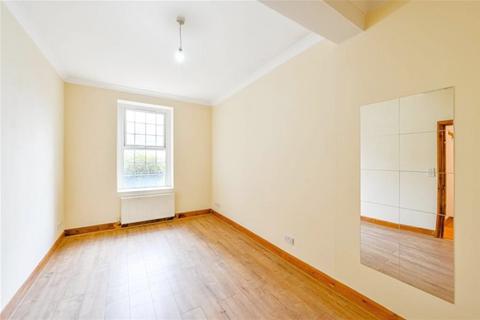 4 bedroom flat to rent - Torriano Avenue, Kentish Town