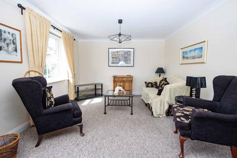 2 bedroom flat to rent, St. Stephens Road, Bournemouth,