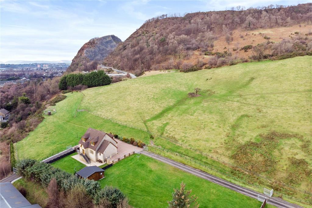 Dumbarton Road, Milton, G82 4 bed detached house for sale £335,000