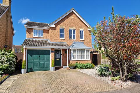 4 bedroom detached house for sale, Buttercup Mead, Biggleswade, SG18