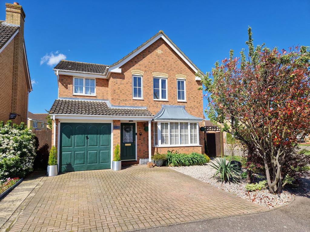 Buttercup Mead, Biggleswade, SG18 4 bed detached house for sale £500,000