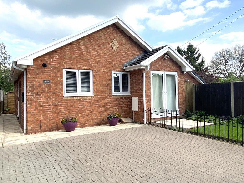 Firs Lane, Bromyard, HR7 2 bed bungalow for sale £240,000