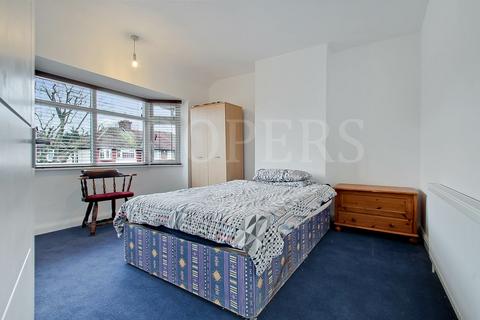 4 bedroom house to rent, Monks Park, Wembley, HA9