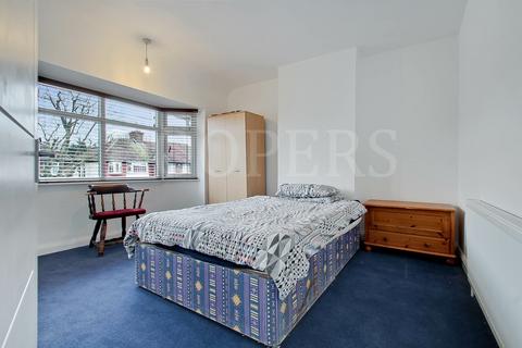 4 bedroom house to rent, Monks Park, Wembley, HA9