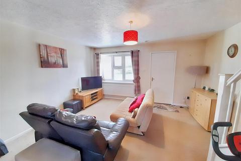 3 bedroom terraced house for sale, Garden Crescent, Barnham