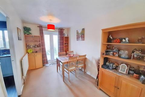 3 bedroom terraced house for sale, Garden Crescent, Barnham