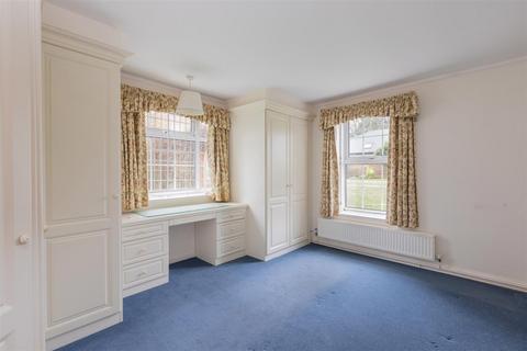 3 bedroom flat for sale - Phyllis Court Drive, Henley-On-Thames RG9