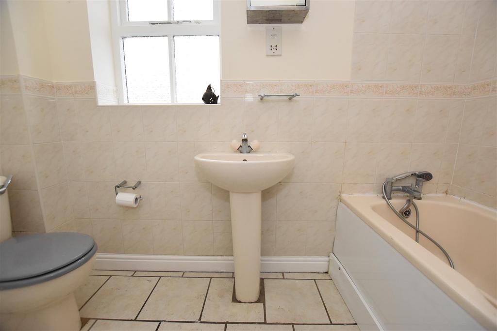 Bathroom.JPG