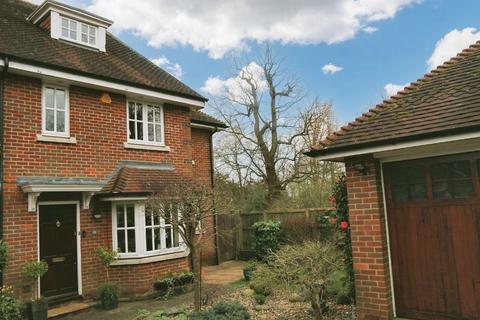 4 bedroom end of terrace house for sale, The Lawns, Shenley