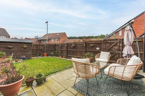 3 bedroom semi-detached house for sale, Cornwell Close, Buntingford