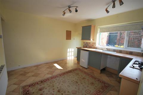 2 bedroom house to rent, Westgate, Malton YO17