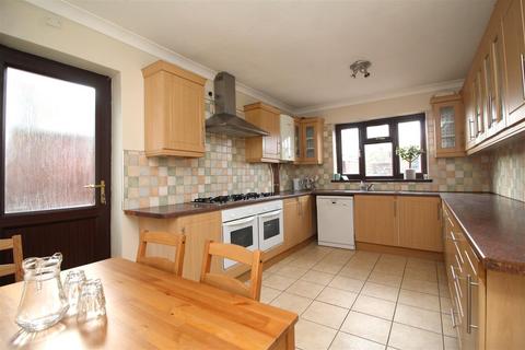 4 bedroom semi-detached house for sale, Grimshaw Road, Peterborough