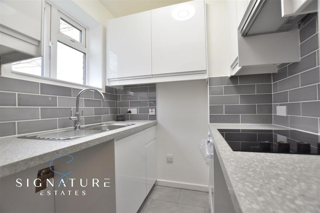 Shirley Road, Abbots Langley Studio £850 pcm (£196 pw)