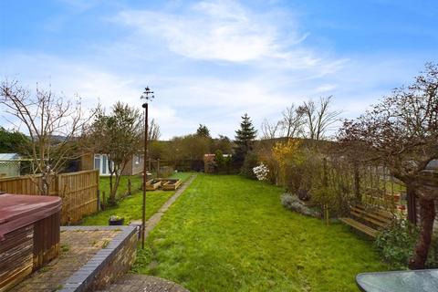 70 Birch Avenue, Gloucester, GL4 4NL
