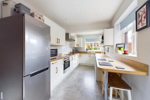 77 Rosebery Avenue, Gloucester, GL1 5EH