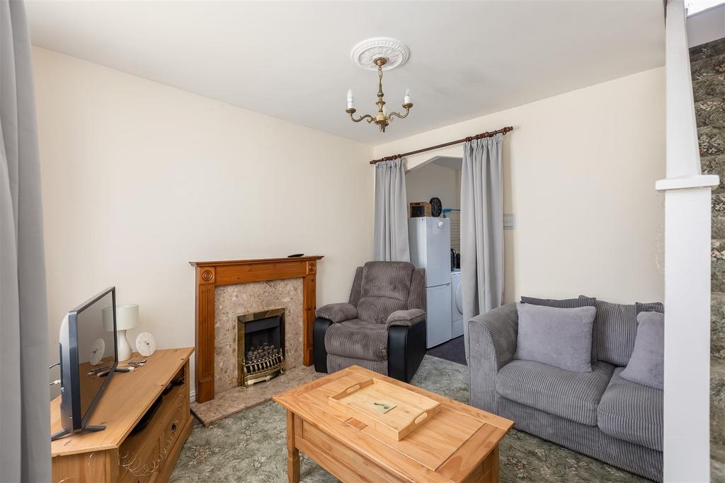 The Chase 15 Sitting Room-1.jpg