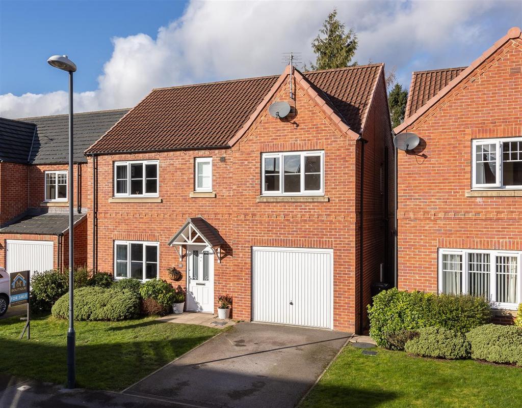 Westfield Avenue, Malton YO17 5 bed detached house for sale £330,000