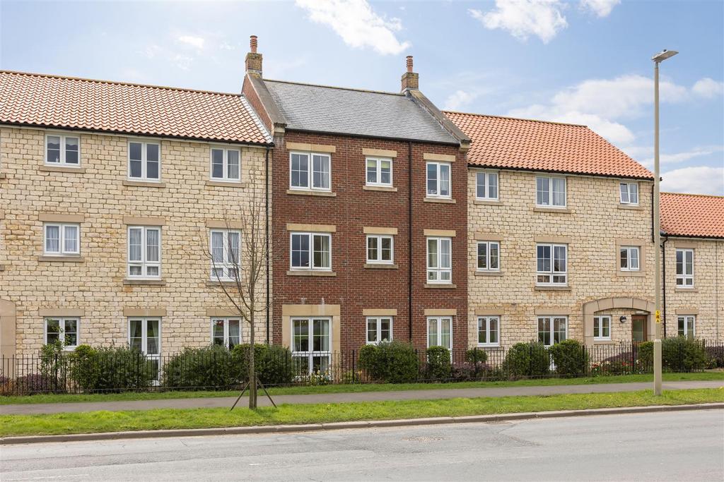 Ryebeck Court, Pickering YO18 2 bed apartment for sale £179,950